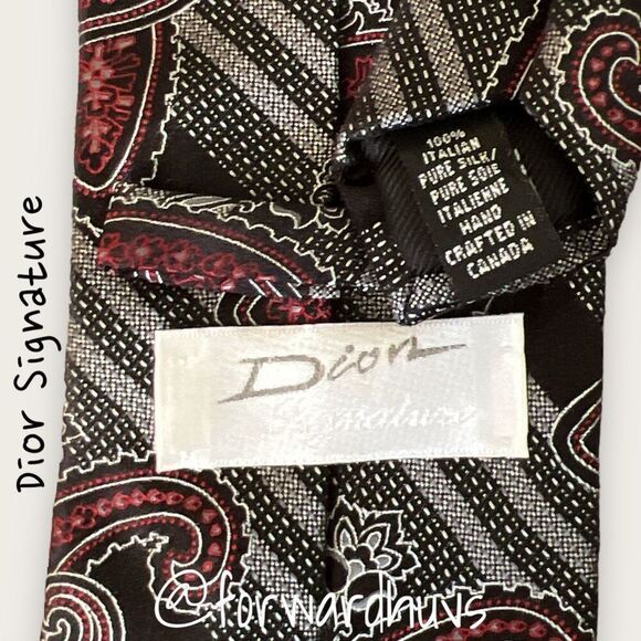 Dior Signature 100% Silk Necktie – Timeless Elegance - Picture 4 of 8